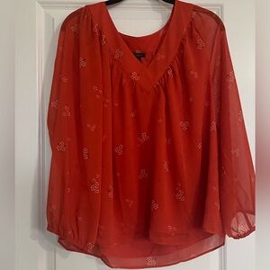 Ann Taylor Factory “V” neck top Large
